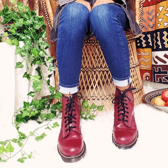 Dr Marten cranberry red combat boot - Picture 3 of 7
